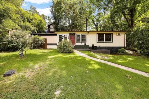 102 Woodstock Dr, Hot Springs, AR 71913