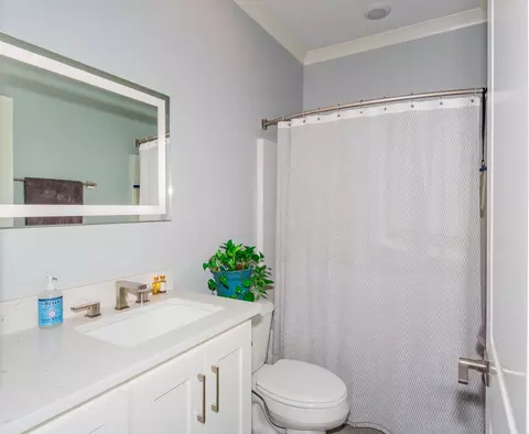 Bath - 4 Pasley Park, Bryant, AR 72022 photo 1 of 5