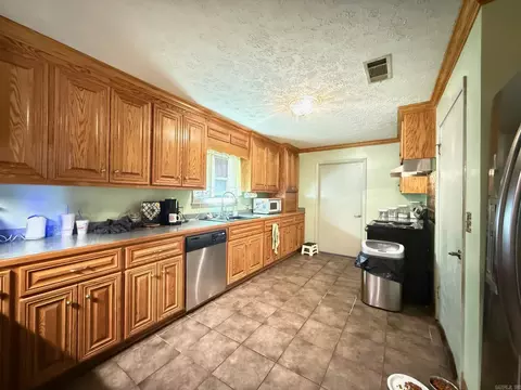 Kitchen - 715 Jason St, Clinton, AR 72031 photo 1 of 2
