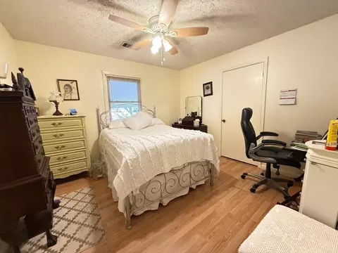 Bedroom - 715 Jason St, Clinton, AR 72031 photo 3 of 5