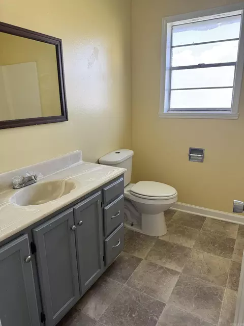 131 S Walnut St, Steele, MO 63877 photo 5