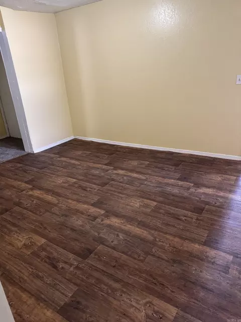 131 S Walnut St, Steele, MO 63877 photo 4
