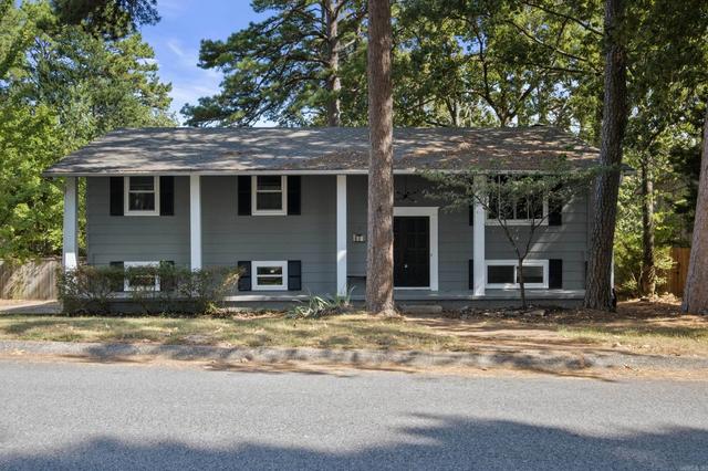 23 Crownpoint Rd, Little Rock, AR 72227