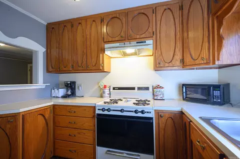 Kitchen - 4574 Hwy 8 E, Mena, AR 71953 photo 2 of 2