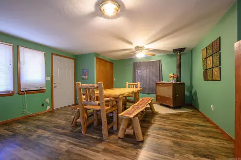 Dining - 4574 Hwy 8 E, Mena, AR 71953 photo 2 of 3