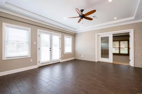 Living - 17 Westin Dr, Conway, AR 72034 photo 7 of 10