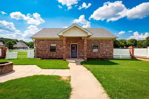 Exterior - 17 Westin Dr, Conway, AR 72034 photo 10 of 11