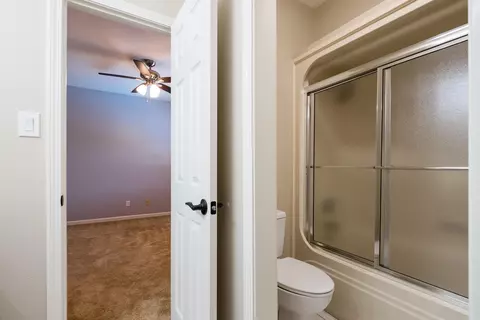 Bath - 17 Westin Dr, Conway, AR 72034 photo 6 of 6