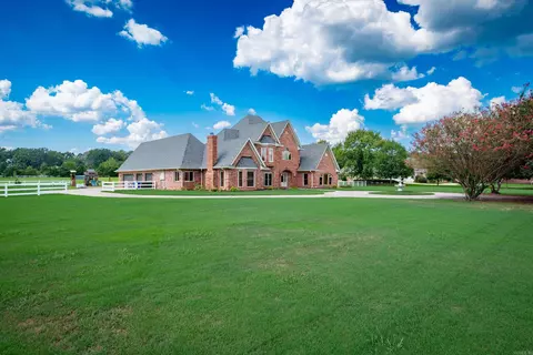 Exterior - 17 Westin Dr, Conway, AR 72034 photo 3 of 11