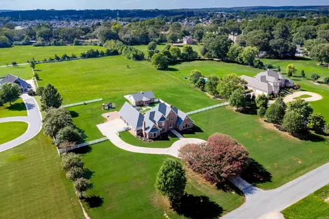 View/Area - 17 Westin Dr, Conway, AR 72034 photo 2 of 7