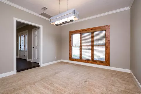 Living - 17 Westin Dr, Conway, AR 72034 photo 1 of 10