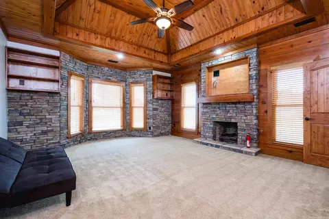 Living - 17 Westin Dr, Conway, AR 72034 photo 8 of 10