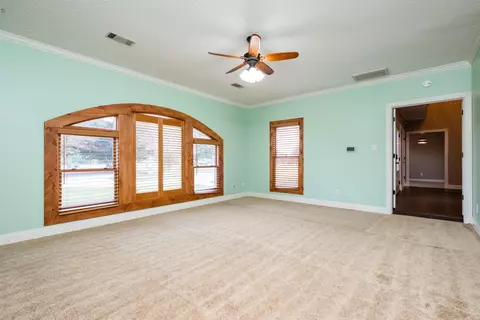 Living - 17 Westin Dr, Conway, AR 72034 photo 2 of 10
