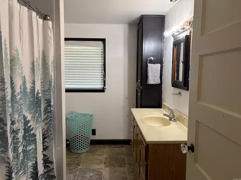 Bath - 215 Robins Ave, Norman, AR 71960 photo 1 of 2
