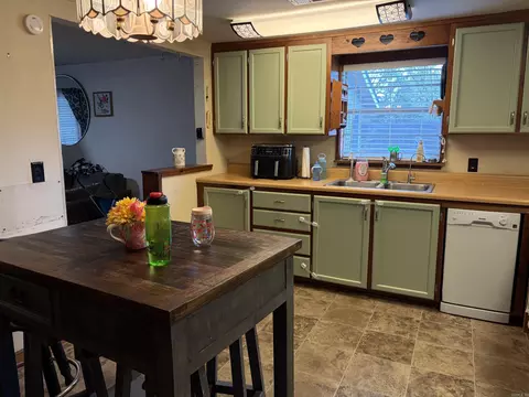 Kitchen - 215 Robins Ave, Norman, AR 71960 photo 2 of 5