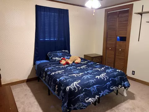 Bedroom - 215 Robins Ave, Norman, AR 71960 photo 5 of 8