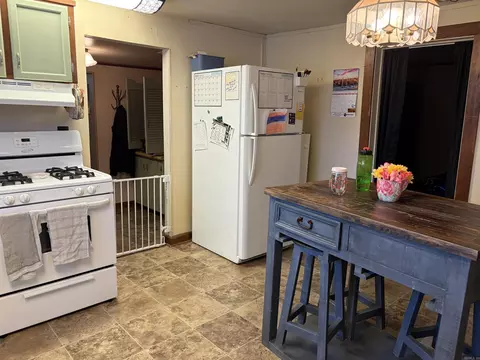 Kitchen - 215 Robins Ave, Norman, AR 71960 photo 5 of 5