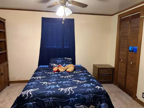 Bedroom - 215 Robins Ave, Norman, AR 71960 photo 4 of 8