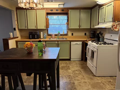 Kitchen - 215 Robins Ave, Norman, AR 71960 photo 3 of 5