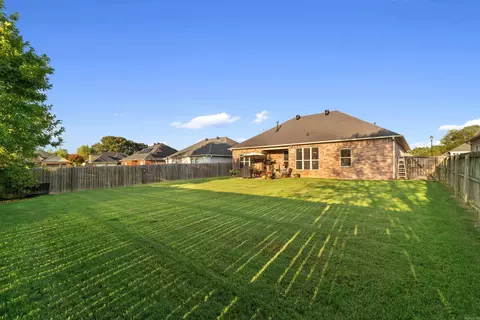 Exterior - 1165 Calloway Dr, Conway, AR 72034 photo 4 of 7