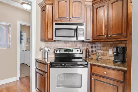 Kitchen - 1165 Calloway Dr, Conway, AR 72034 photo 4 of 4