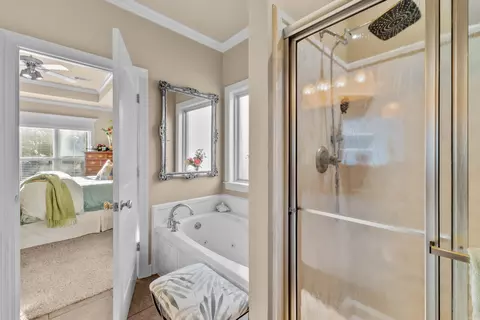 Bath - 1165 Calloway Dr, Conway, AR 72034 photo 5 of 5