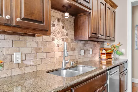 Kitchen - 1165 Calloway Dr, Conway, AR 72034 photo 3 of 4