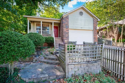 1814 Calgary Trl, Little Rock, AR 72211