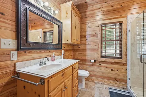 Bath - 415 Jackson Rd S, Damascus, AR 72039 photo 4 of 7