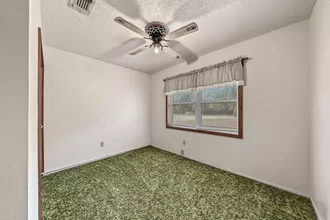 Bedroom - 662 Ottawa Rd, De Queen, AR 71832 photo 1 of 3