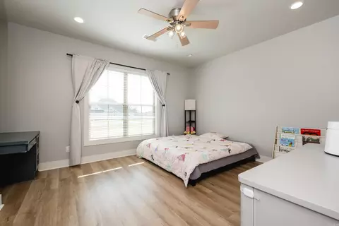 Bedroom - 19 Morris Ct, Greenbrier, AR 72058 photo 2 of 7
