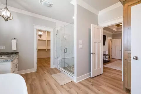 Entry Way - 19 Morris Ct, Greenbrier, AR 72058 photo 6 of 6