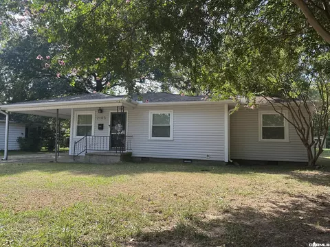 2105 Hairston St, Conway, AR 72034