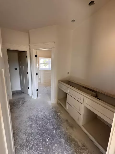 Entry Way - 1233 Bent Tree Ln, Searcy, AR 72143 photo 2 of 2