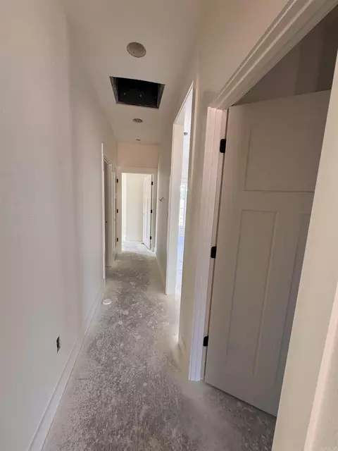 Entry Way - 1233 Bent Tree Ln, Searcy, AR 72143 photo 1 of 2
