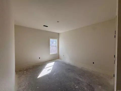 Bedroom - 1233 Bent Tree Ln, Searcy, AR 72143 photo 2 of 2