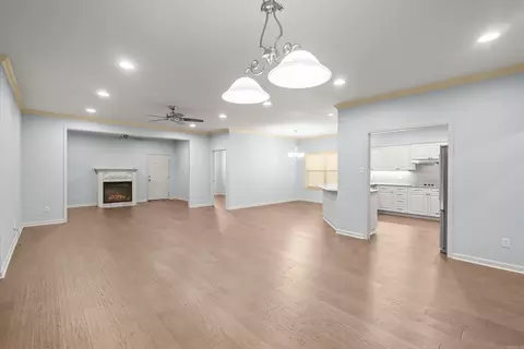 Living - 617 Edgemoor Ter, Benton, AR 72015 photo 3 of 8