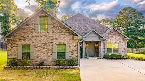 Exterior - 617 Edgemoor Ter, Benton, AR 72015 photo 2 of 5