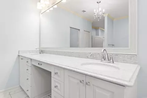 Bath - 617 Edgemoor Ter, Benton, AR 72015 photo 5 of 6