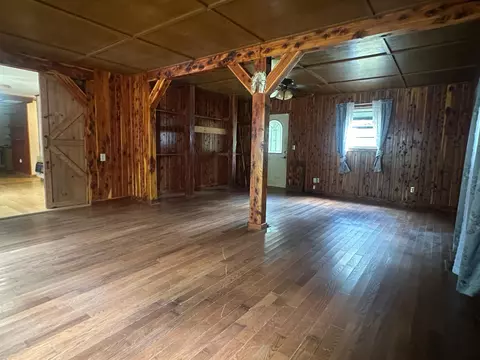 Living - 83 Buckboard Dr, Williford, AR 72482 photo 2 of 5