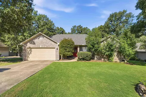 19614 Hunters Woods Dr, Little Rock, AR 72210
