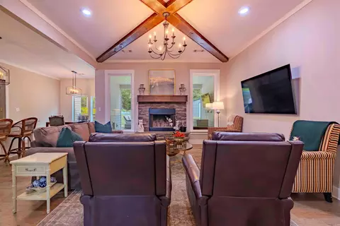 Living - 536 Reuben Dr, Alexander, AR 72002 photo 1 of 4