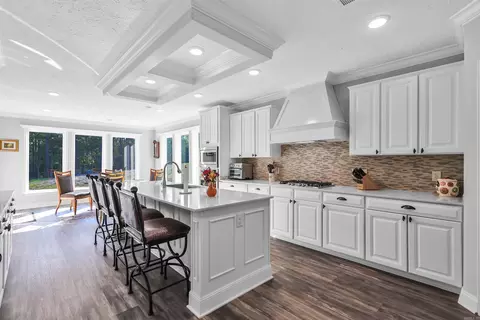 Kitchen - 587 Owley Rd, Mount Ida, AR 71957 photo 4 of 7