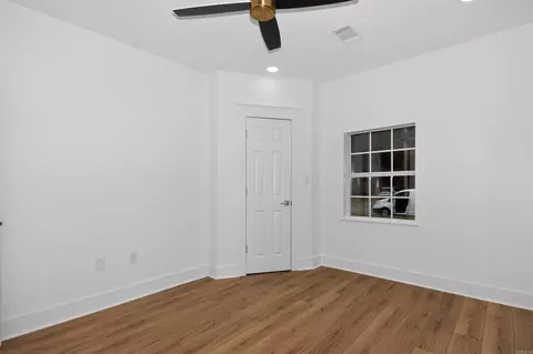 Bedroom - 356 Ash St, Conway, AR 72034 photo 2 of 4