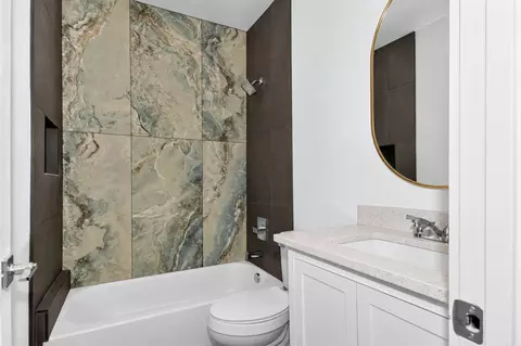 Bath - 356 Ash St, Conway, AR 72034 photo 4 of 4