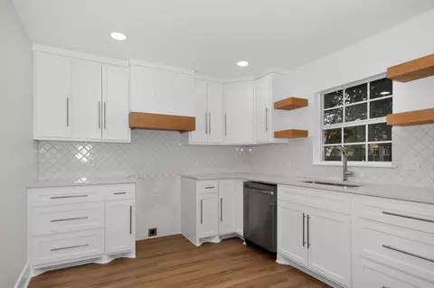 Kitchen - 356 Ash St, Conway, AR 72034 photo 1 of 1