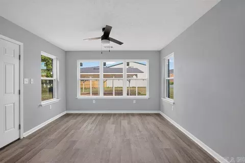 Living - 305 S Main, Benton, AR 72015 photo 6 of 6