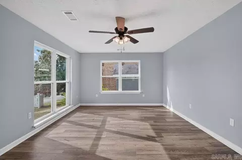 Living - 305 S Main, Benton, AR 72015 photo 1 of 6