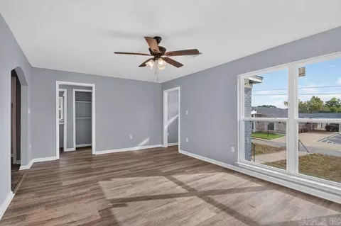 Living - 305 S Main, Benton, AR 72015 photo 3 of 6