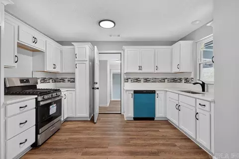 Kitchen - 305 S Main, Benton, AR 72015 photo 2 of 2